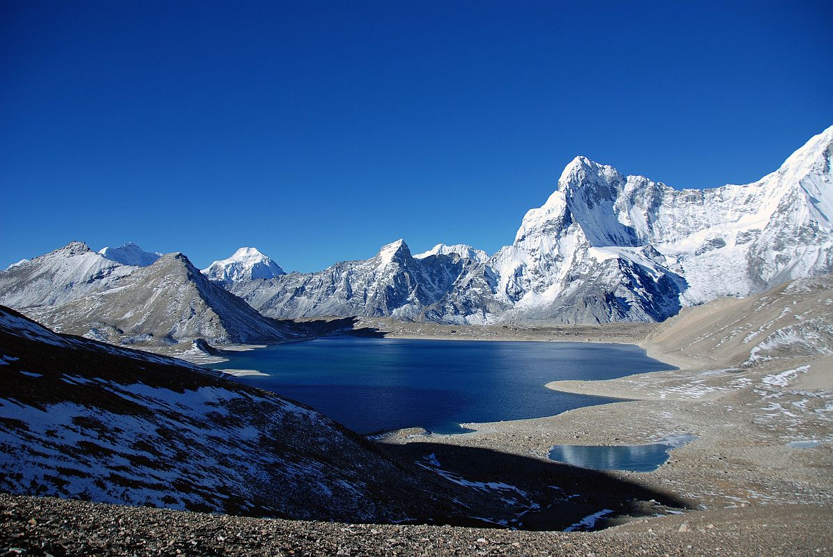 31 Leonpo Gang, Gur Karpo Ri, Ice Tooth, Pemthang Karpo Ri, Nyanang Ri And Kong Tso Early Morning I again look back on the trek to Ngora to see Leonpo Gang, Gur Karpo Ri, Ice Tooth, Pemthang Karpo Ri, Nyanang Ri and Kong Tso.